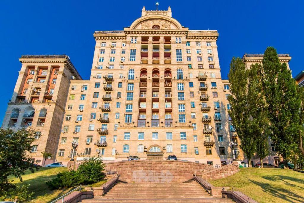 Апартаменти 3-Кімнатні, Метро Хрещатик كييف المظهر الخارجي الصورة
